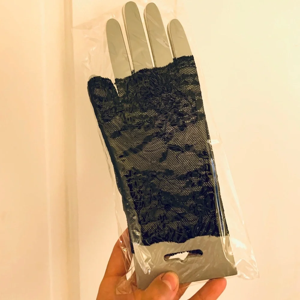 Three lace fingerless gloves hot topic NWT! - Picture 3 of 3